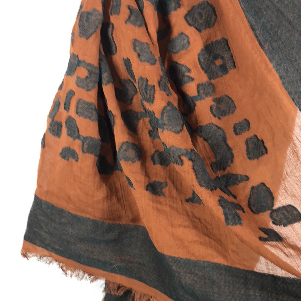 Universal Thread Leopard Print Scarf - image 3